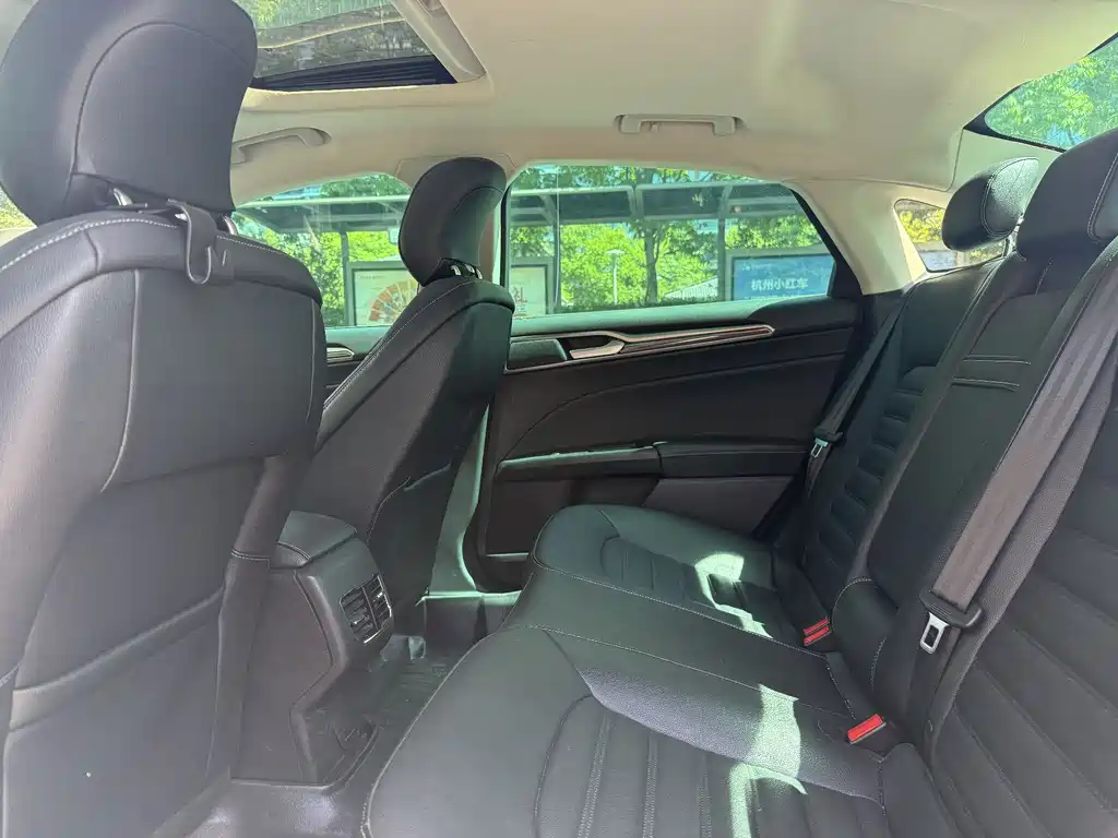 Ford Mondeo 2020 EcoBoost 180 Fashion