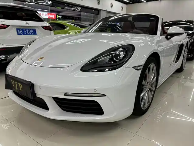 PORSCHE  718 2017