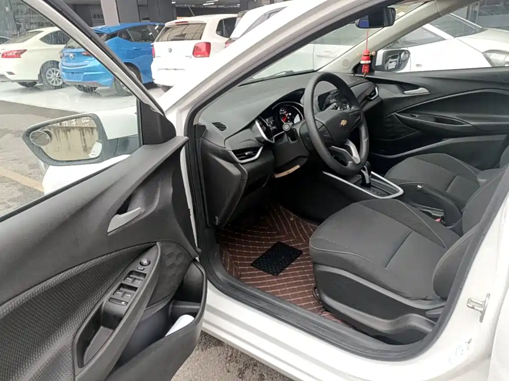 Chevrolet Cavalier — миниатюра 16