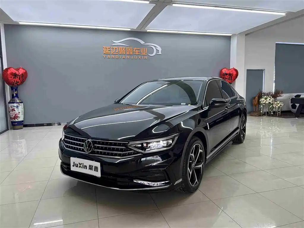 Volkswagen Magotan 2025