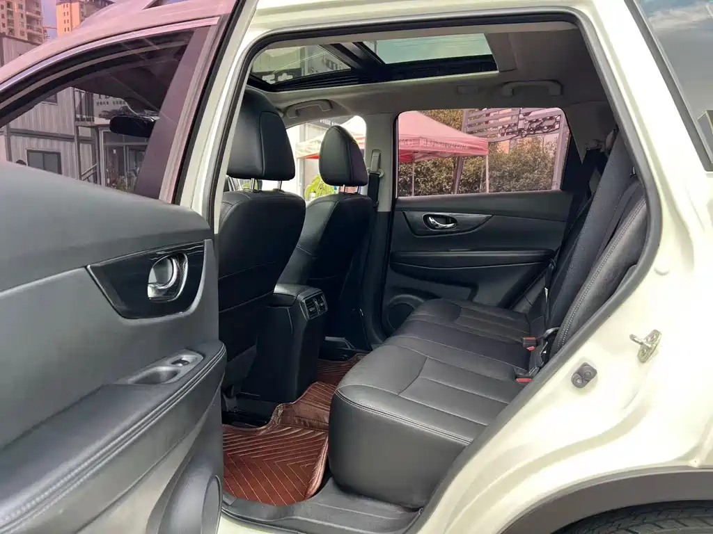 Nissan X-Trail — миниатюра 6