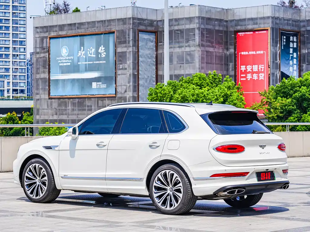 BENTLEY TIMYUE PLUG IN HYBRID