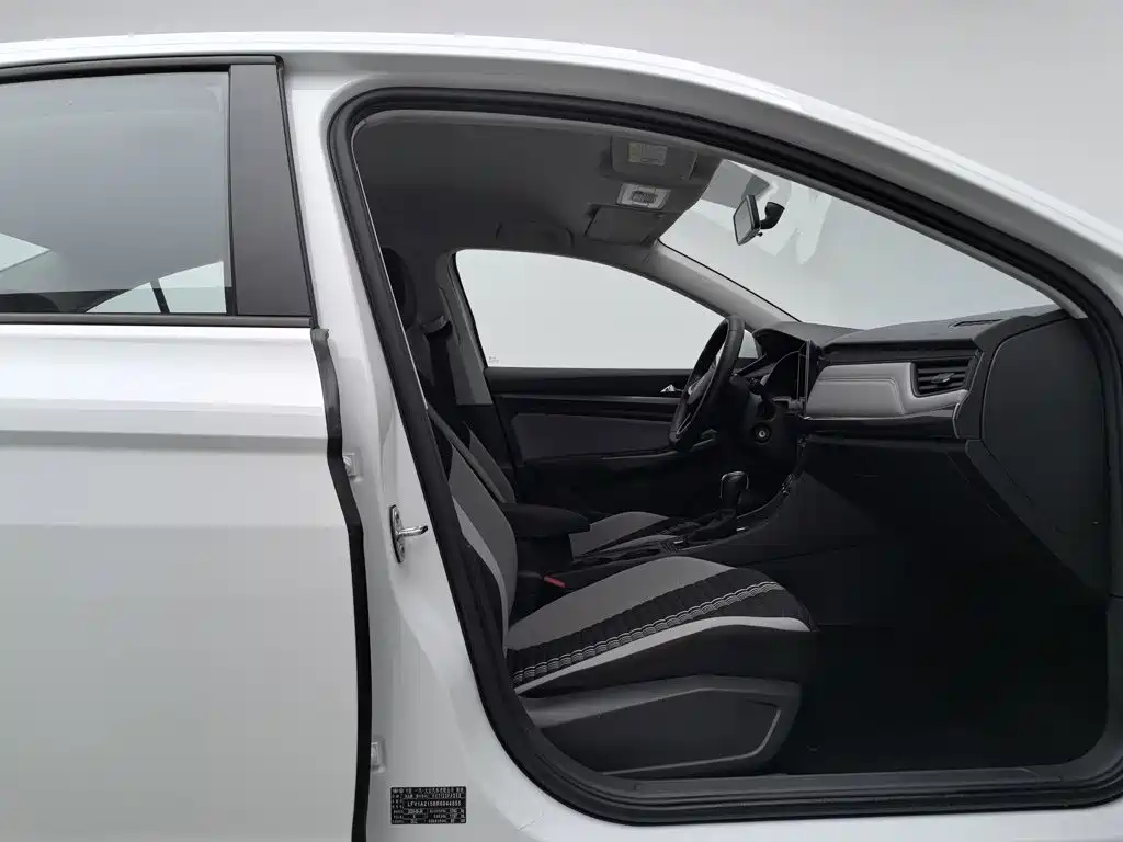 Volkswagen Bora — миниатюра 23