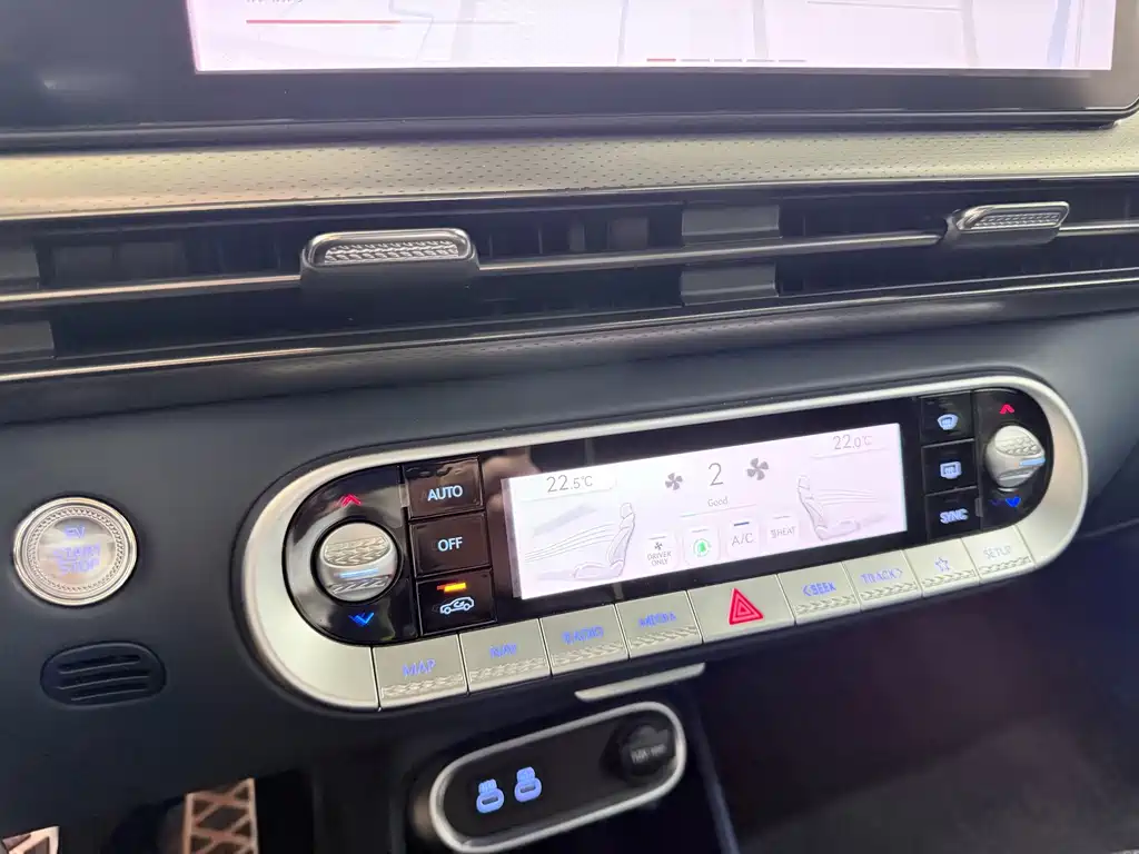 Genesis GV60 — миниатюра 16