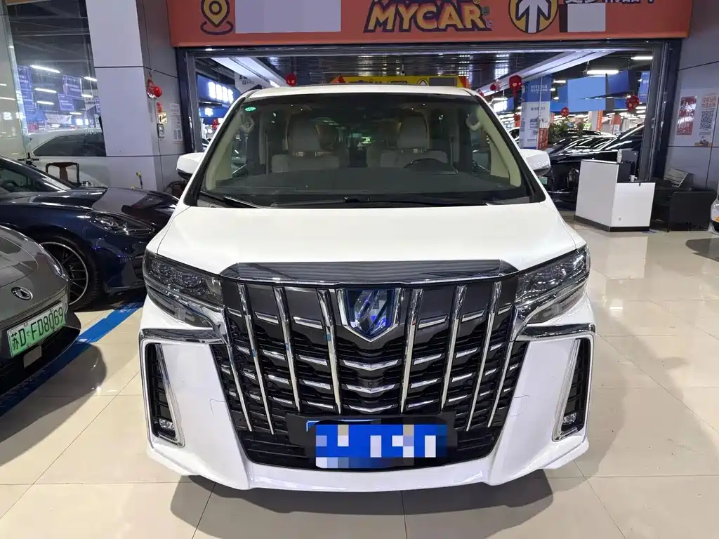 Toyota Alphard — миниатюра 2