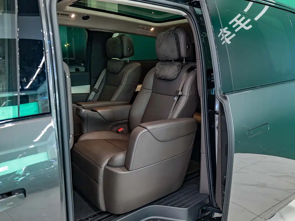 Li Auto Li MEGA — миниатюра 5