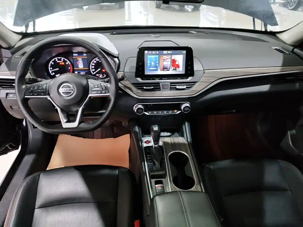 Nissan Teana — миниатюра 10