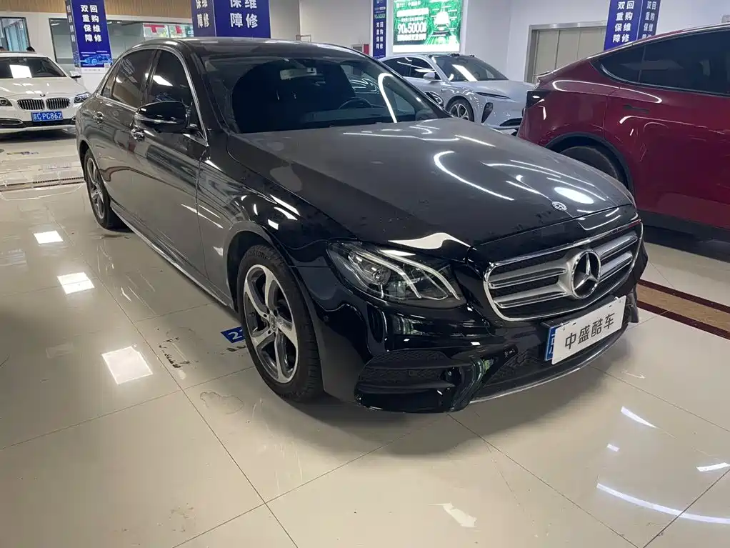 Mercedes-Benz E-Class — миниатюра 2