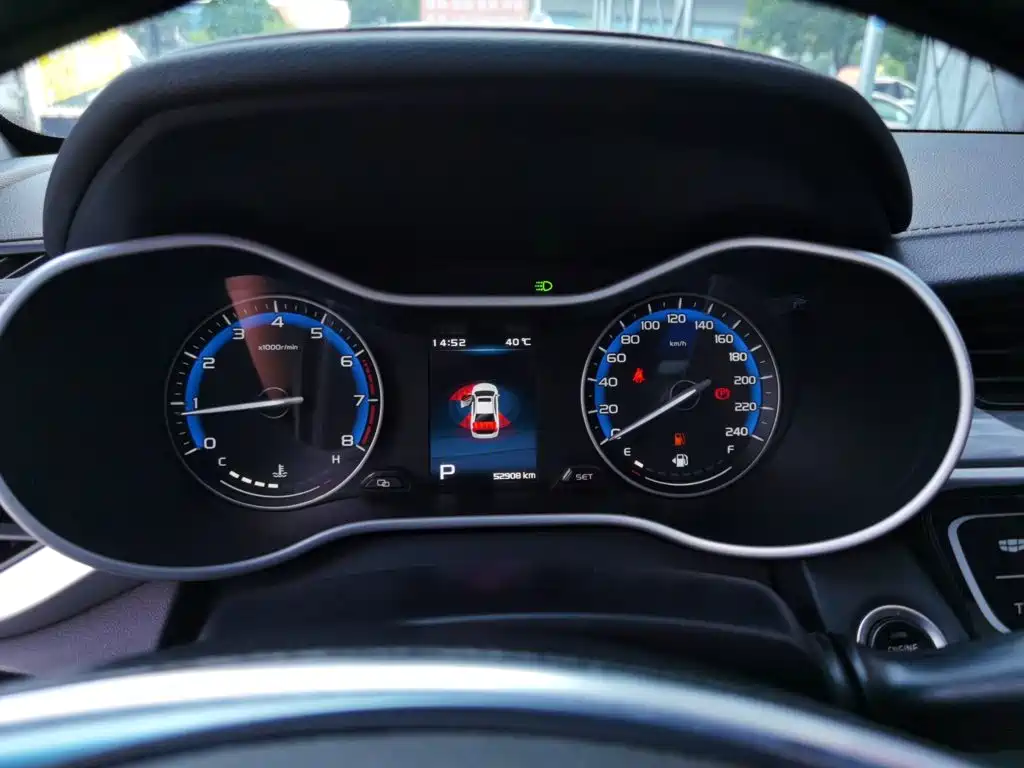 Geely Emgrand — миниатюра 11
