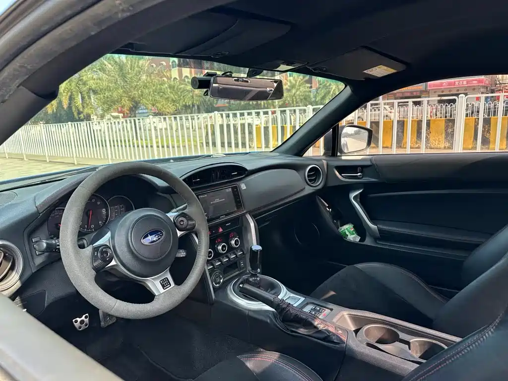 Subaru BRZ — миниатюра 6