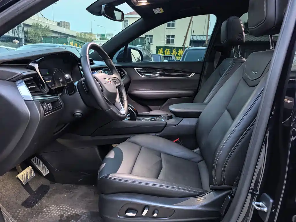 Cadillac XT6 — миниатюра 7
