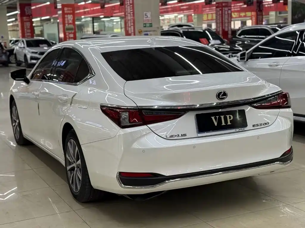 Lexus ES 2021 200 Luxury
