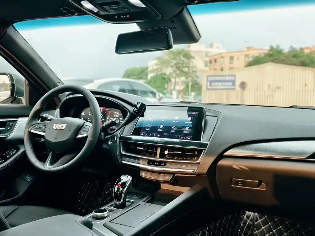 Cadillac CT5 — миниатюра 17