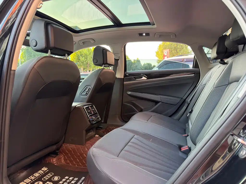 Volkswagen Passat — миниатюра 8