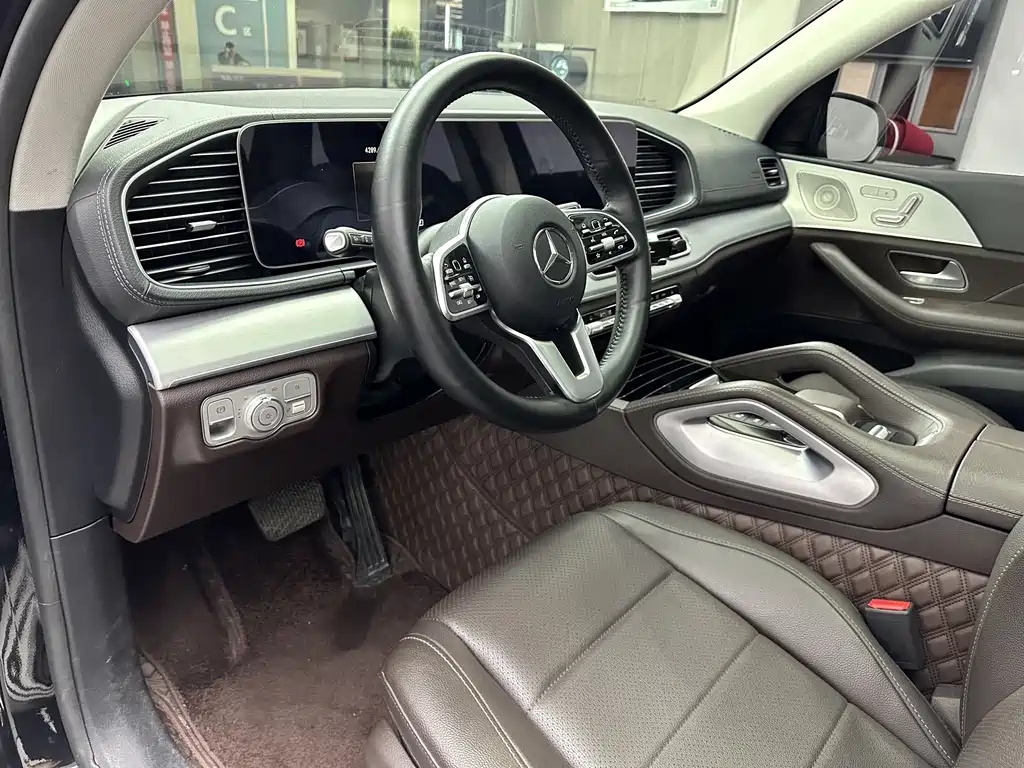 Mercedes-Benz GLE (Import) — миниатюра 12