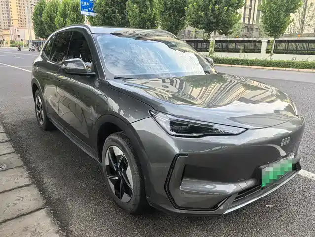 2025 Geely Galaxy E5