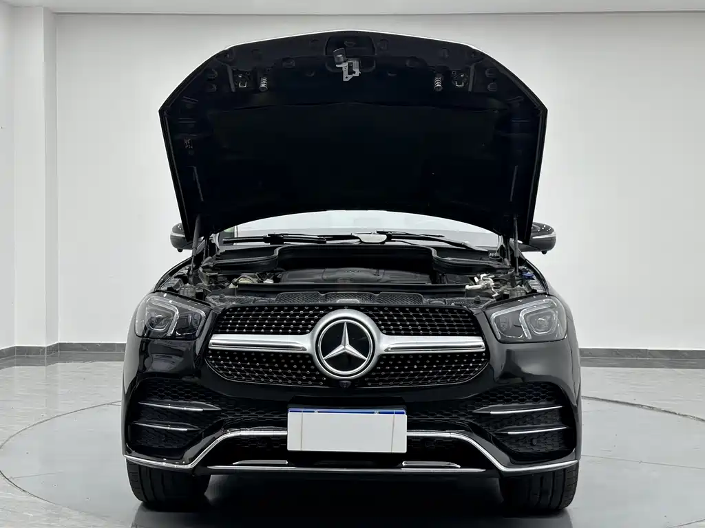 Mercedes-Benz GLE (Import) — миниатюра 26