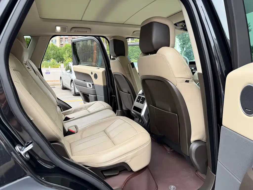 Land Rover Sport PHEV — миниатюра 9