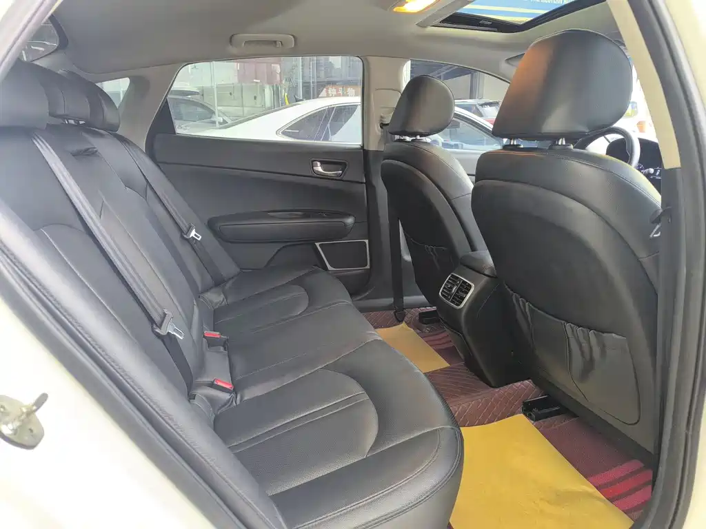 Kia K5 2016 2.0L AT GLS