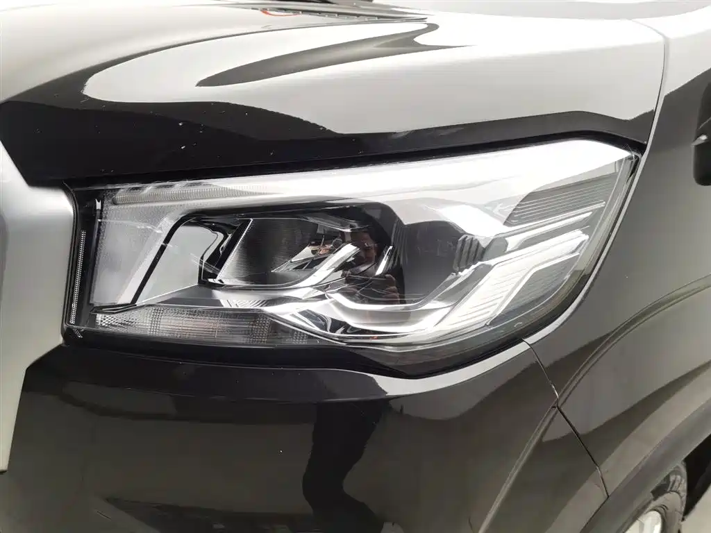 SAIC MAXUS XINTU V90