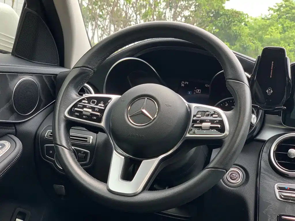 Mercedes-Benz C-Class - фото 19