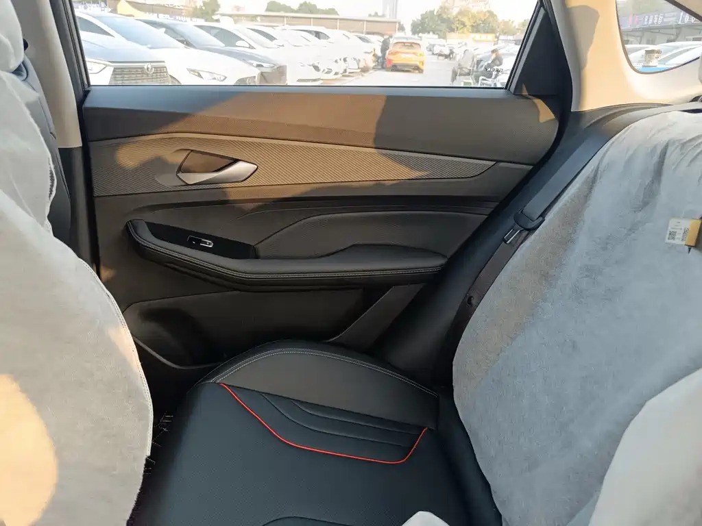 Geely Binrui — миниатюра 11