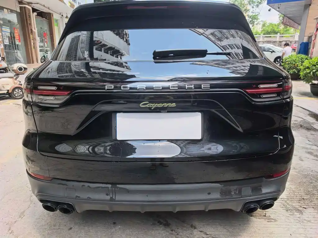 Porsche Cayenne Hybrid — миниатюра 10