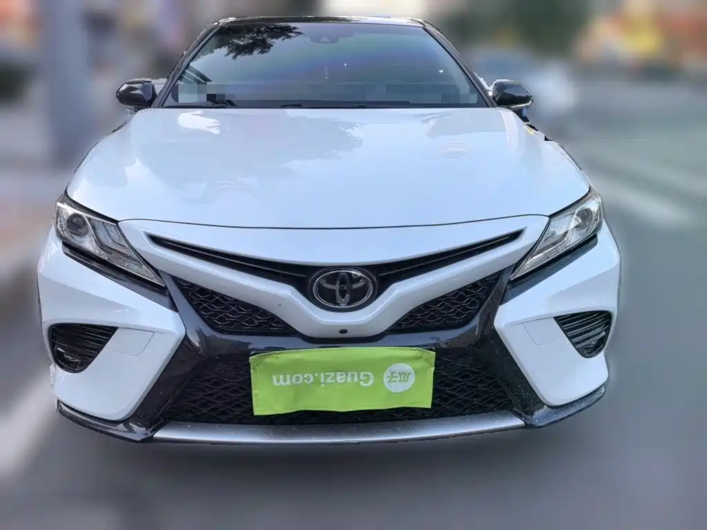 Toyota Camry — миниатюра 24