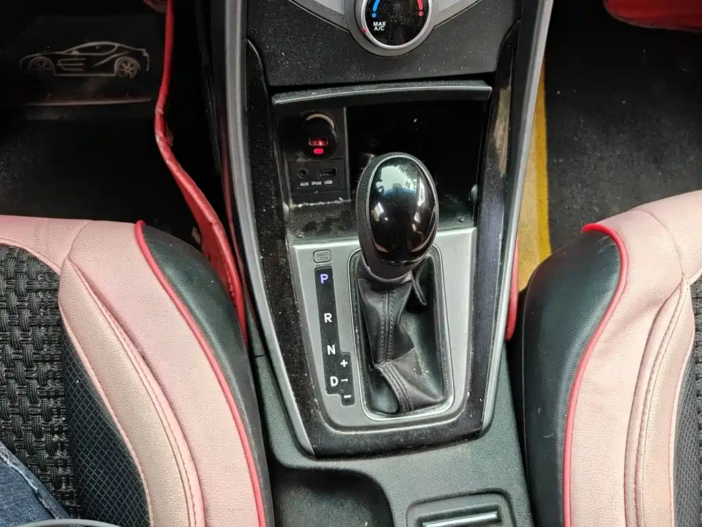 Hyundai Elantra Langdong — миниатюра 10