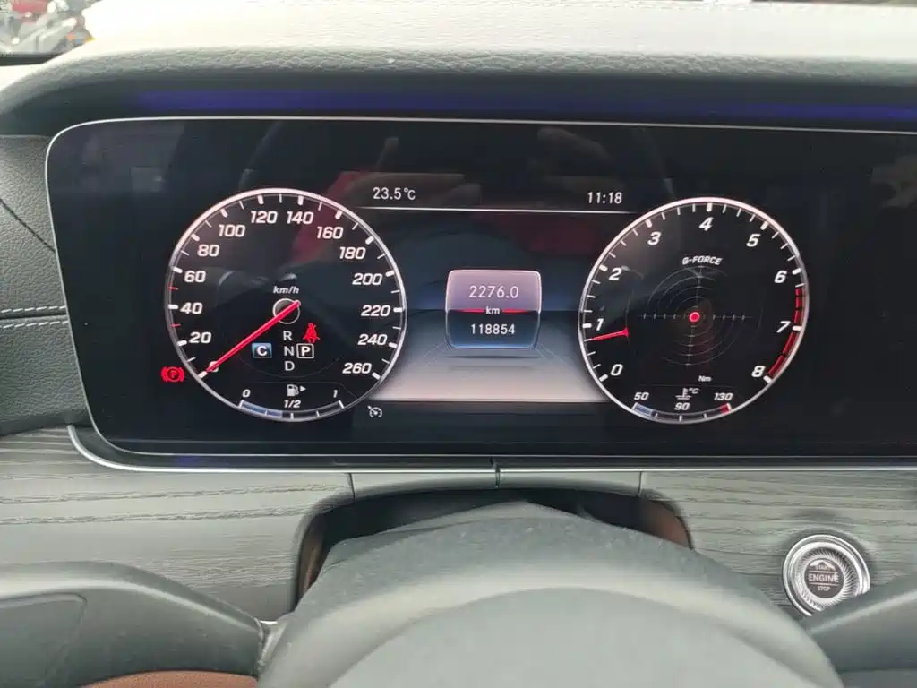 Mercedes-Benz E-Class — миниатюра 12