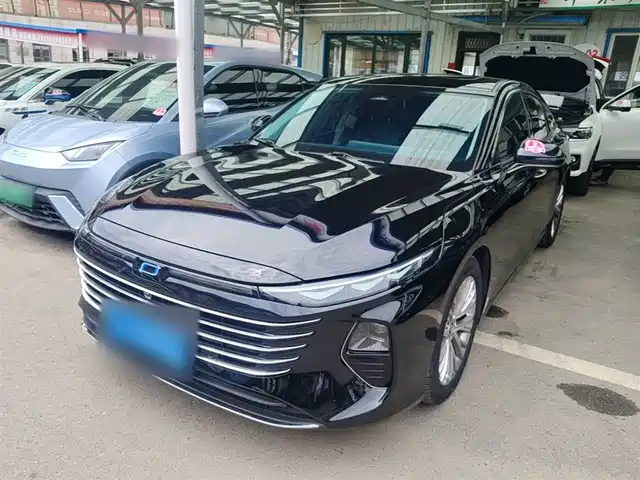 2024 Bestune B70