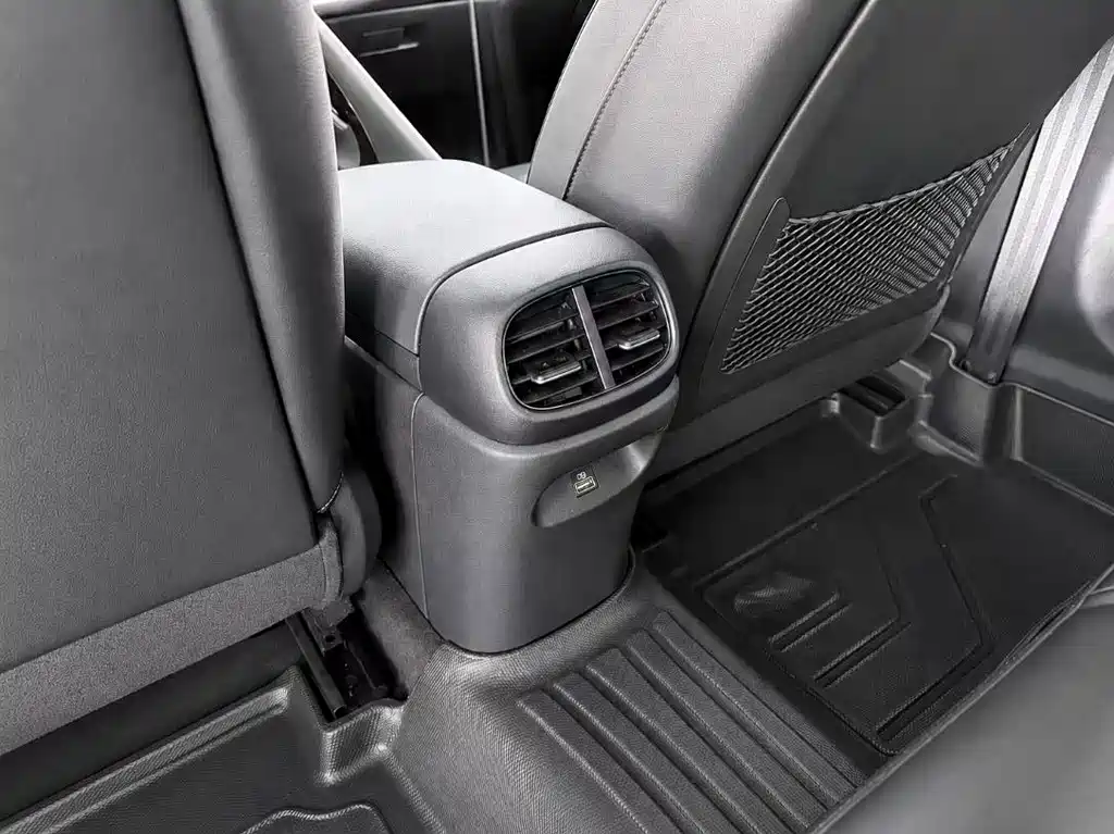 Hyundai Elantra — миниатюра 14