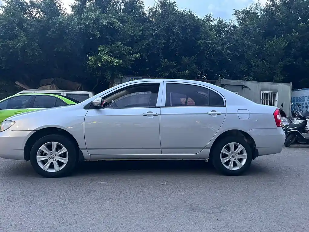 Lifan 力帆630 — миниатюра 3