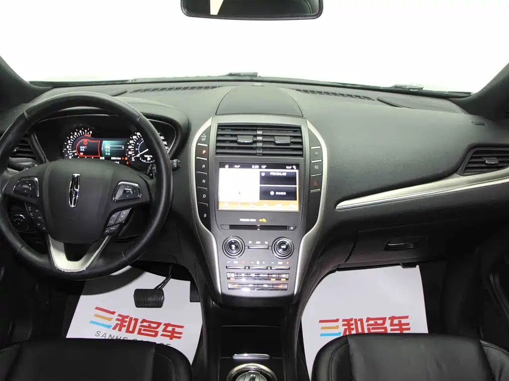 Lincoln MKC — миниатюра 9