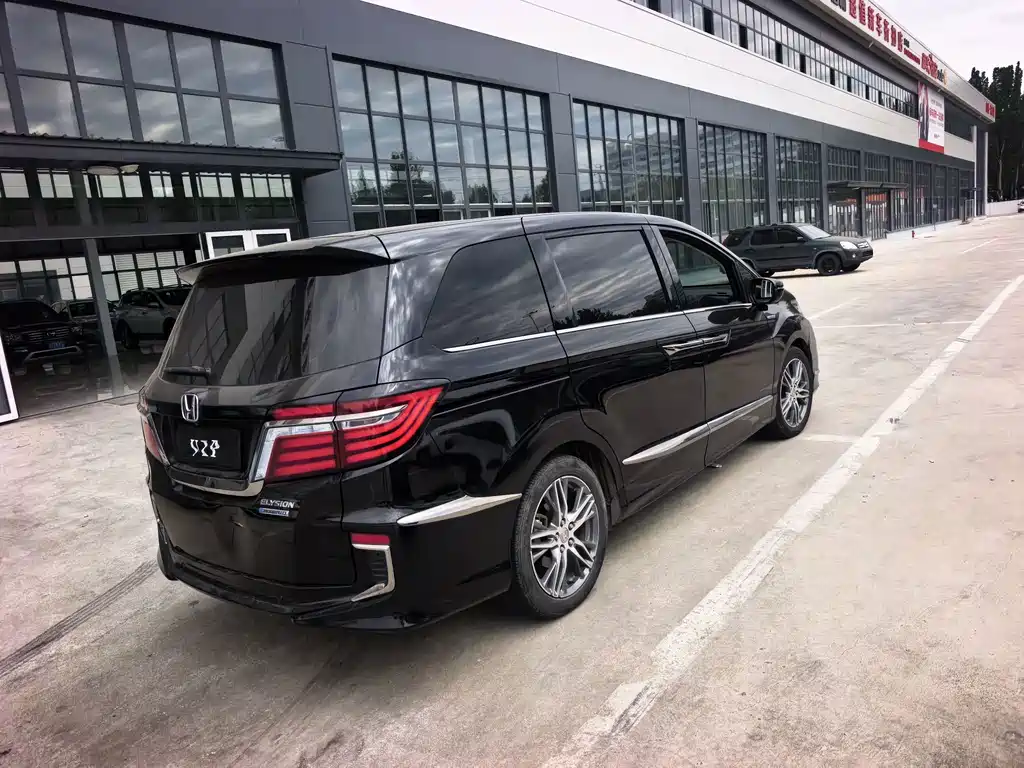 Honda Elysion — миниатюра 14