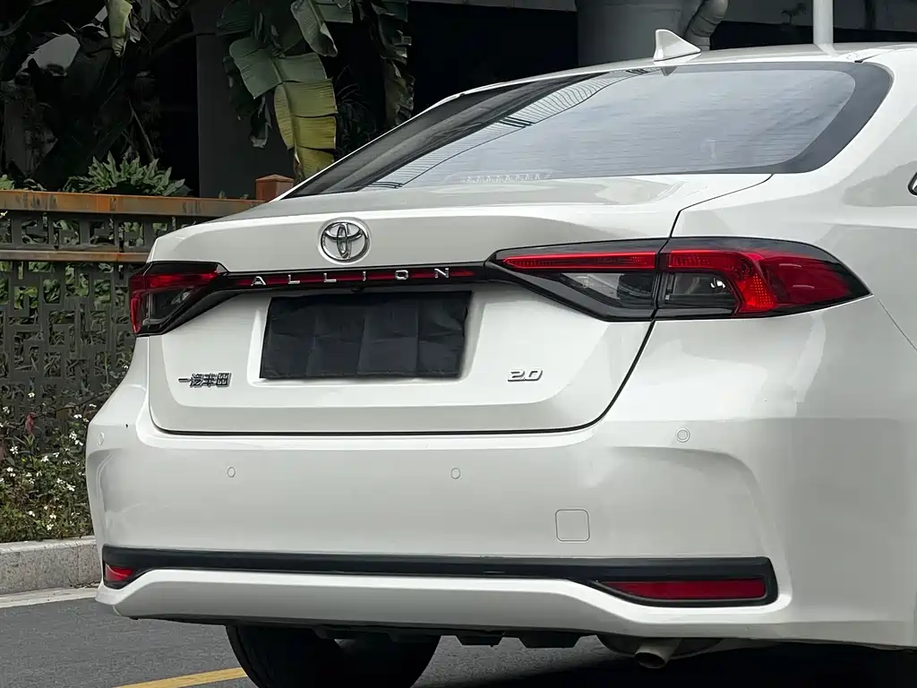 TOYOTA ASIAN LION