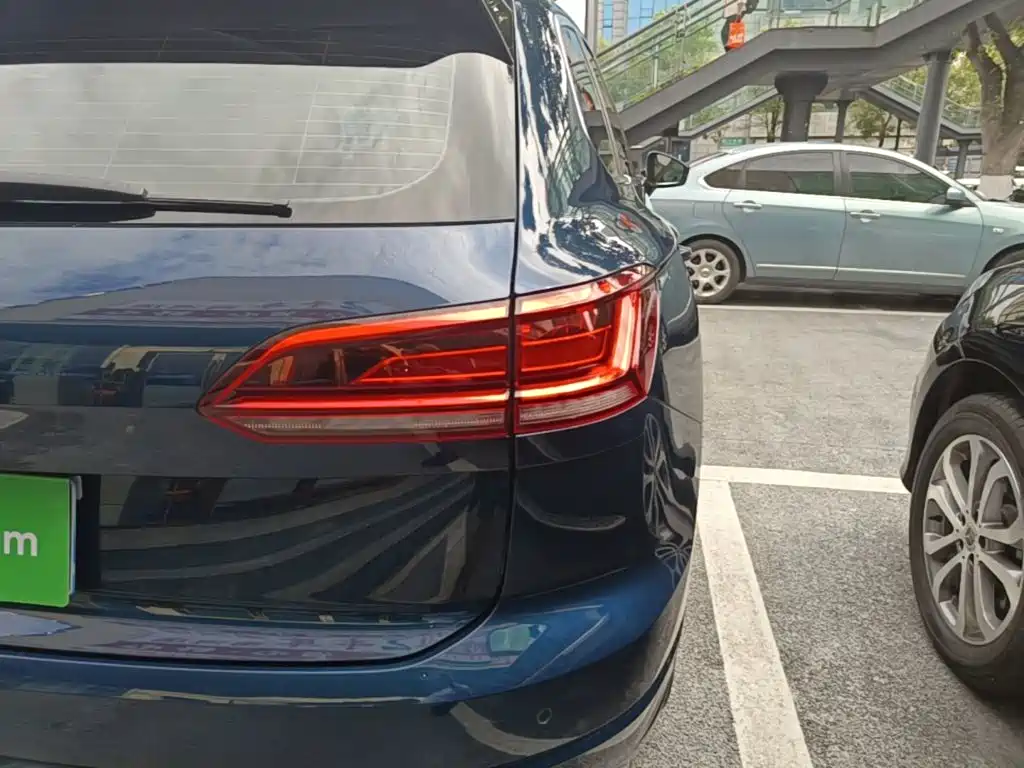 Volkswagen Touareg — миниатюра 8