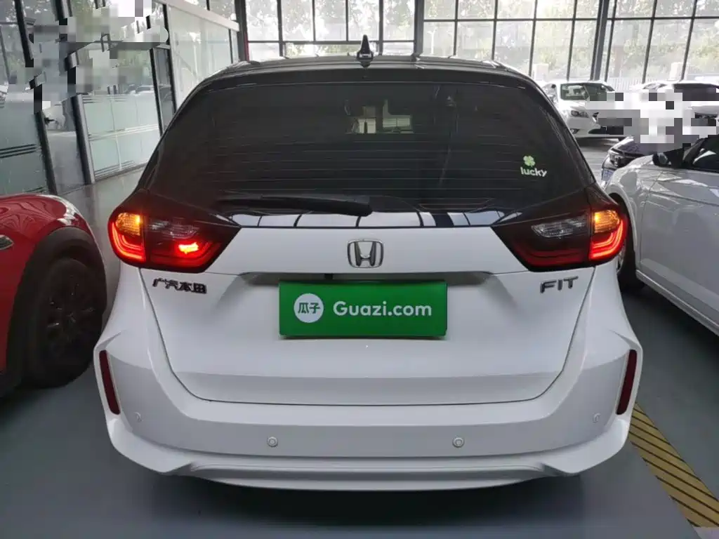 Honda Fit — миниатюра 6