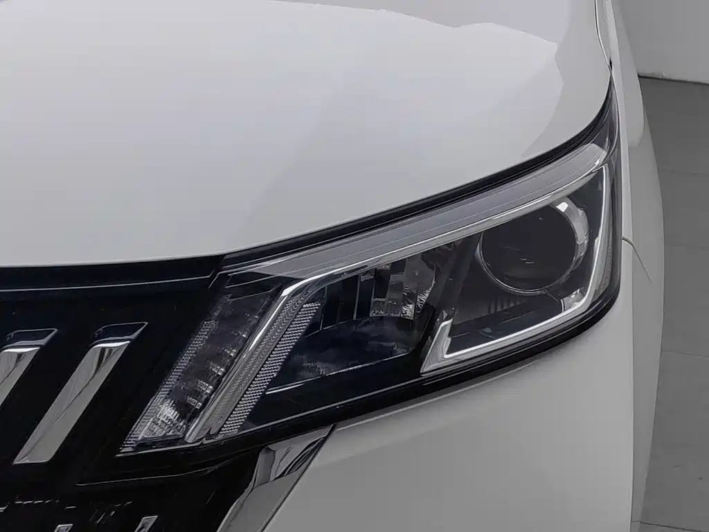 Wuling Jiachen — миниатюра 7