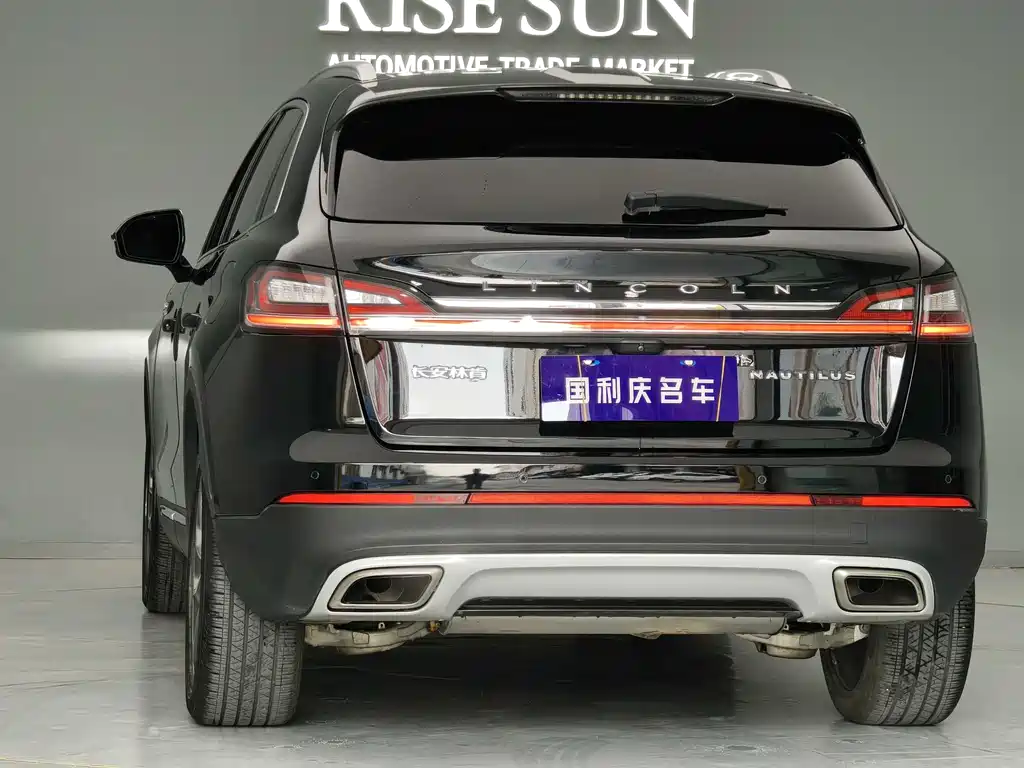 Lincoln Nautilus 2021 2.0T Premium
