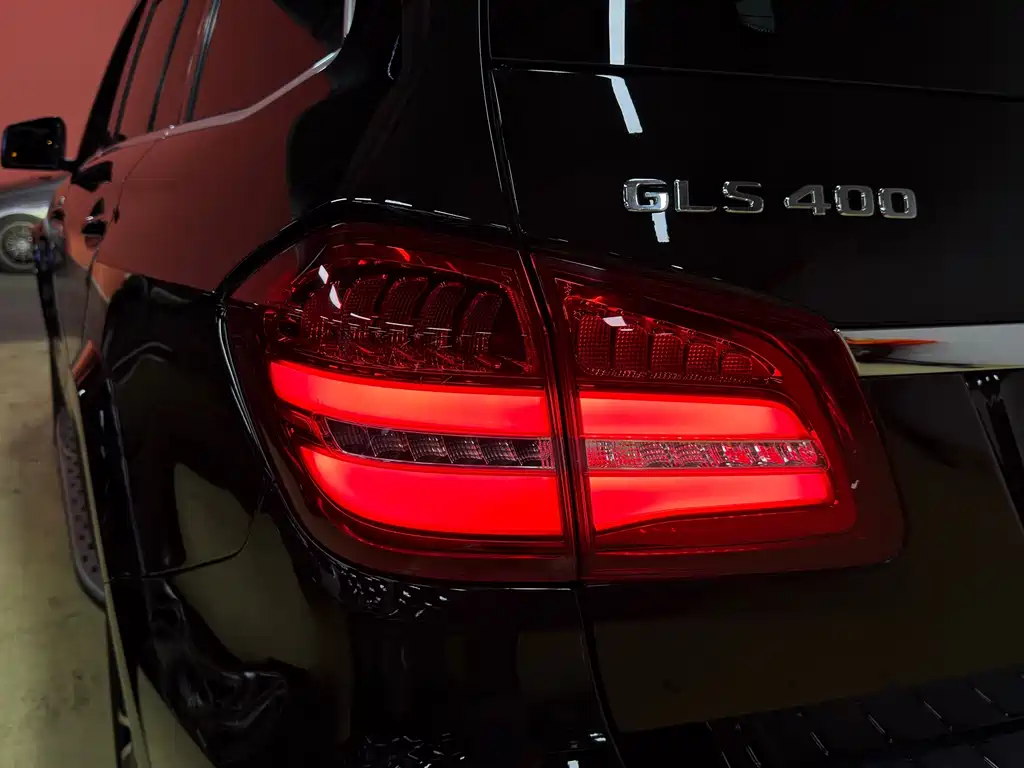 Mercedes-Benz GLS — миниатюра 18