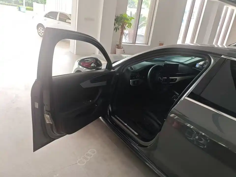 Audi A4L — миниатюра 4