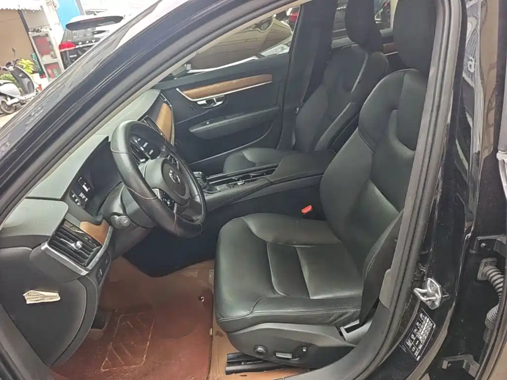 Volvo S90 — миниатюра 15