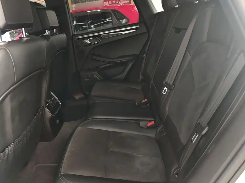 Porsche Macan — миниатюра 17