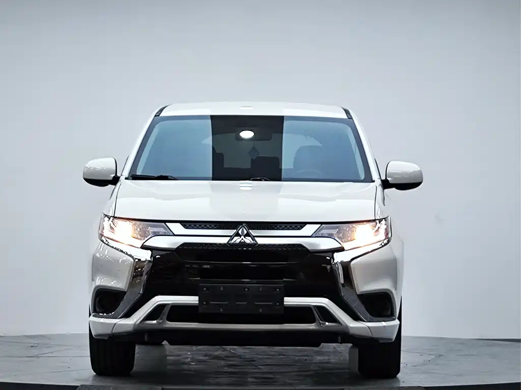 Mitsubishi Outlander — миниатюра 2