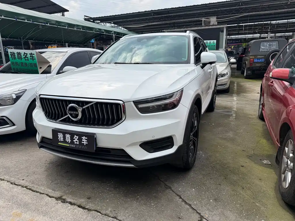 Volvo XC40 2021