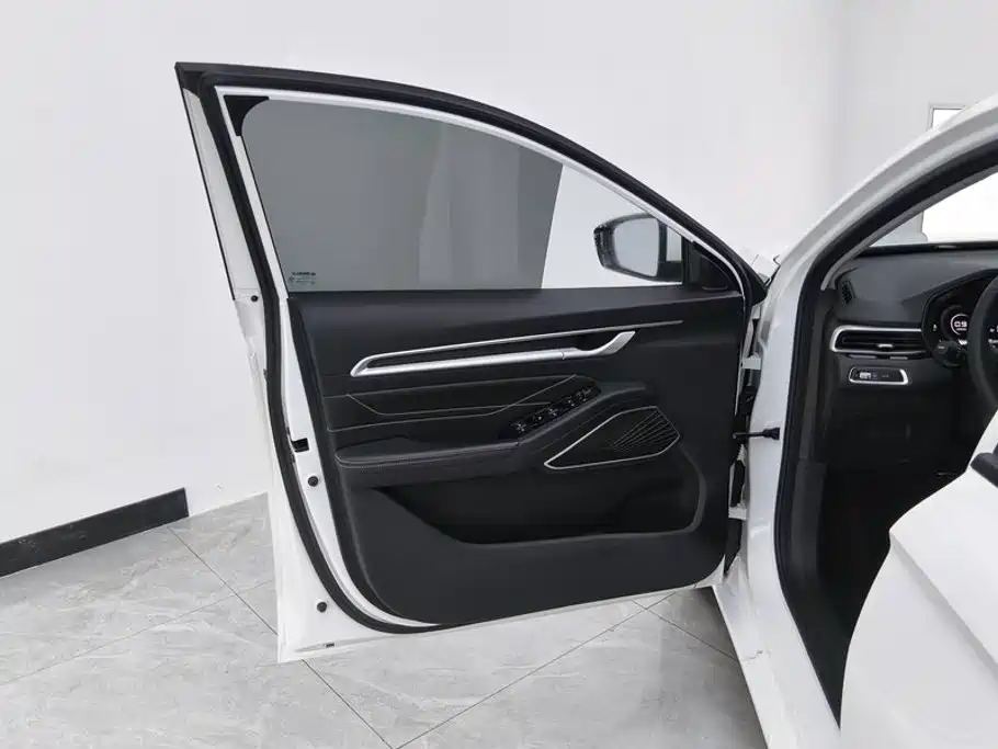 Geely Emgrand — миниатюра 7