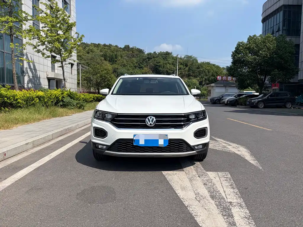 Volkswagen T-Roc — миниатюра 2