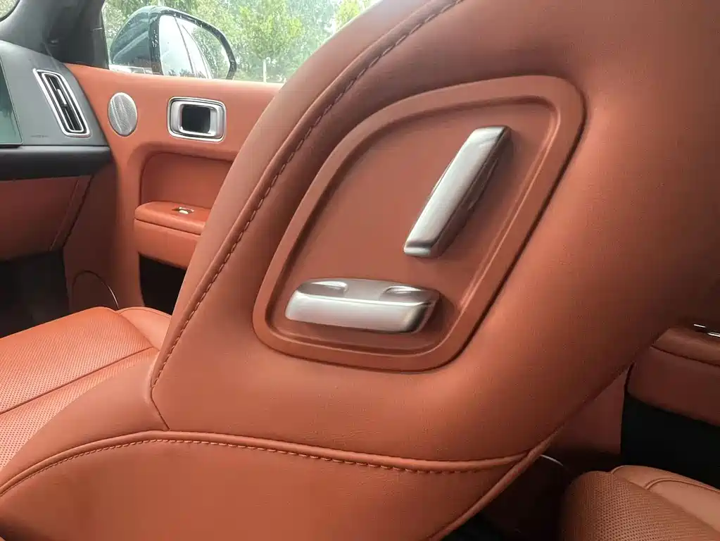 Li Auto Li L8 — миниатюра 8