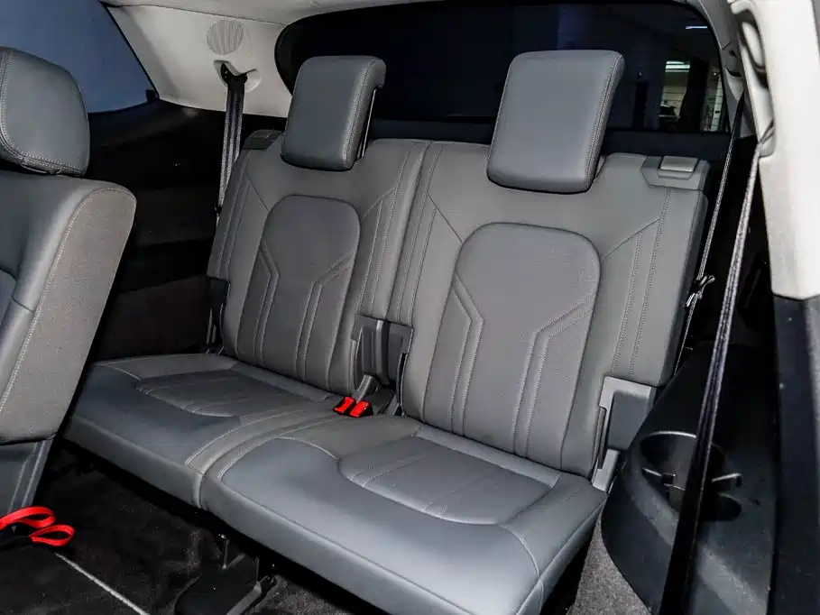 Audi Q6 — миниатюра 12